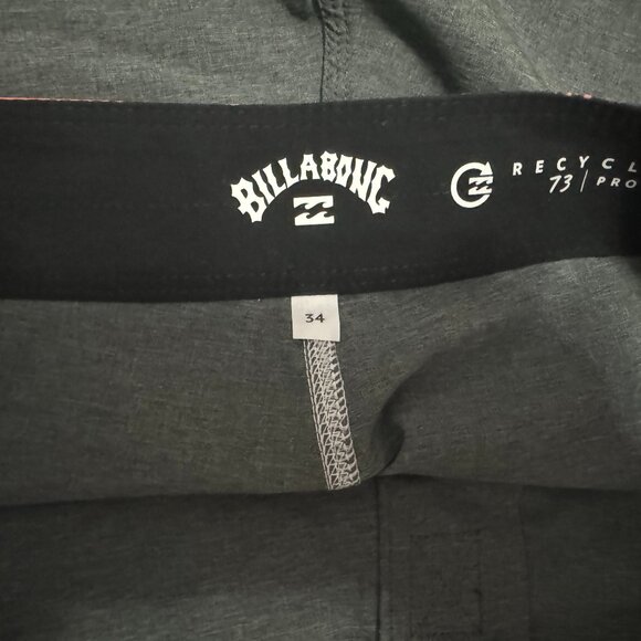 Billabong Board Shorts - Picture 3 of 3